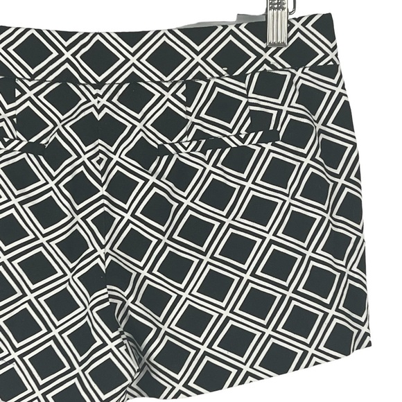 J.CREW BLACK & WHITE GEOMETRIC WOMEN'S DRESS SHORTS - Picture 6 of 10